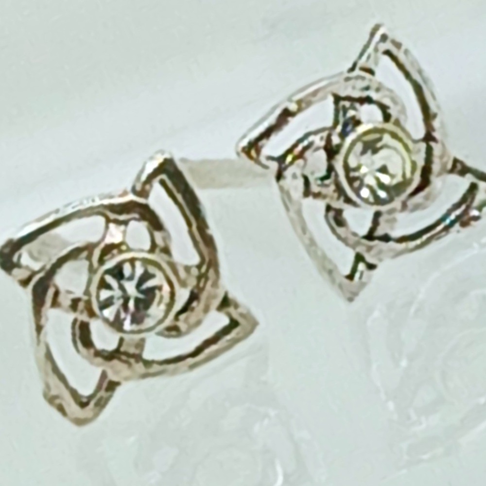 925 Sterling Silver Geometric Swirl Stud Earrings‎ Crystal Accents Pinwheel